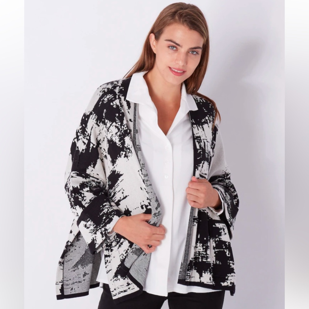 WynneLayers Abstract Houndstooth Jacquard Topper Cardigan Poncho Shrug  XS/S
